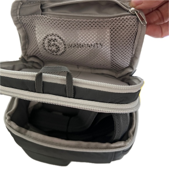 Pacsafe Camsafe V2 Camera Holster Anti-theft Belt Bag Gray New NWT Smart Travel - Picture 8 of 10